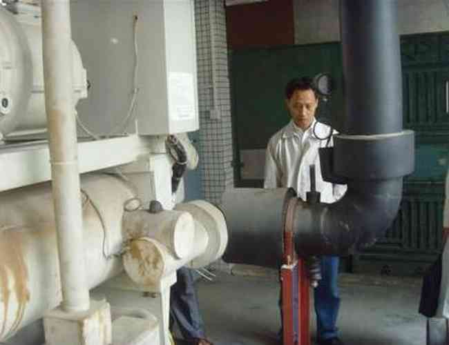 工業(yè)清洗 工業(yè)風(fēng)道清洗 風(fēng)機(jī)盤管清洗 化學(xué)清洗 中央空調(diào)水處理 填料清洗 更換填料 冷凝器清洗