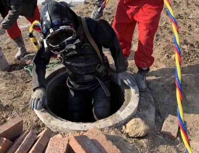 污水管道潛水封堵 管道潛水封堵單價 專業潛水封堵水下作業 蛙人潛水 污水管道潛水封堵 管道潛水封堵單價 專業潛水封堵水下作業 蛙人潛水